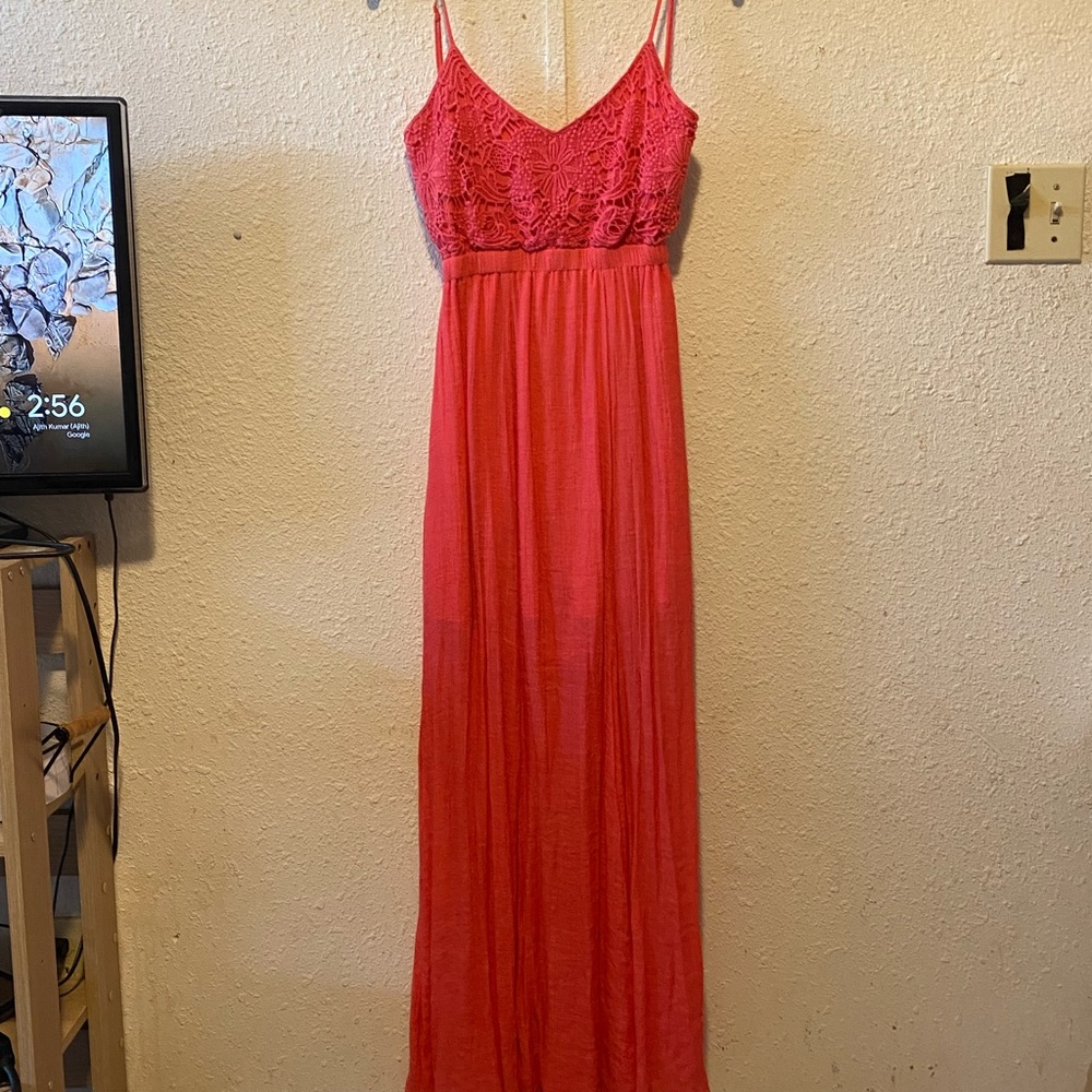 backless maxi dress
